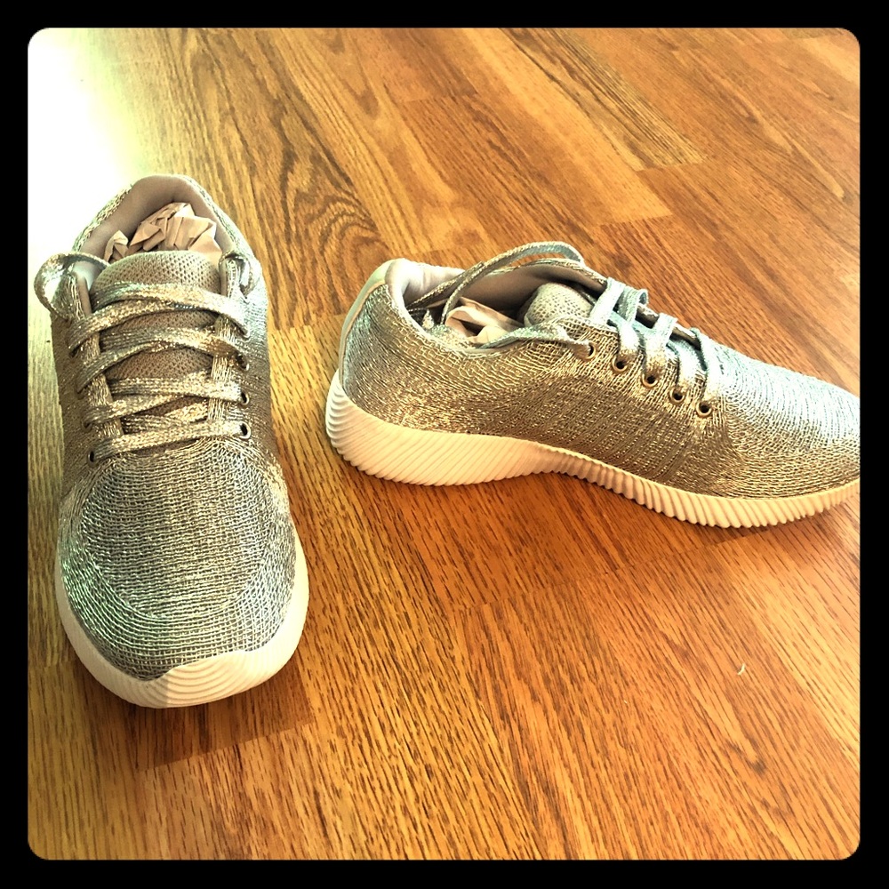 Tennis Shoes